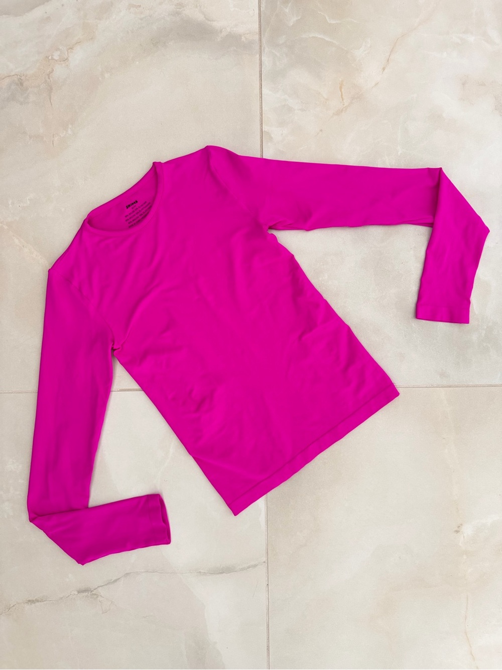 SKIMS FUSCHIA Fits Everybody Top